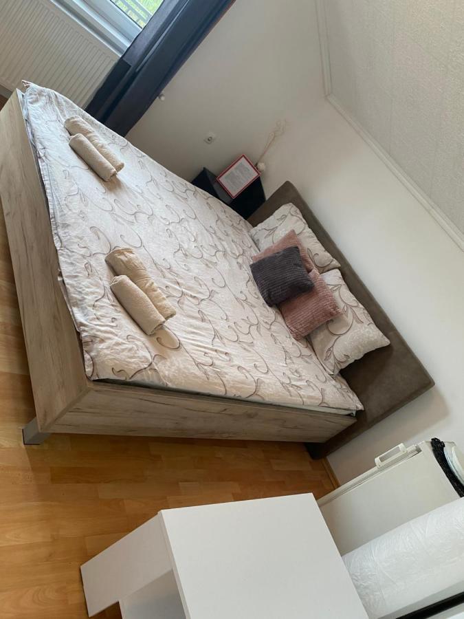 Apartmani Petra Novi Sad Eksteriør bilde